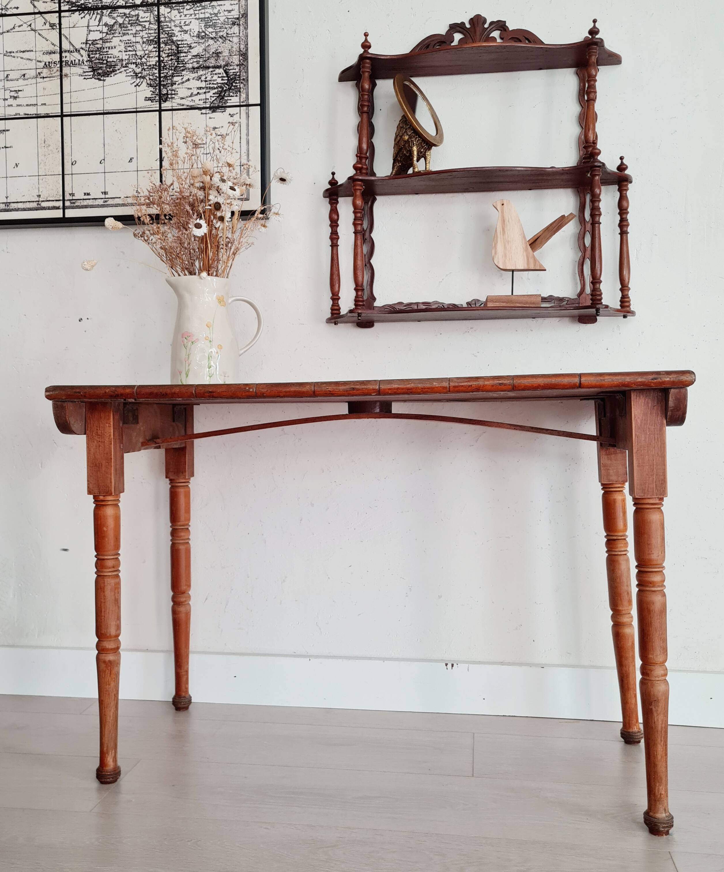 Old wooden table with turned legs - speckled top