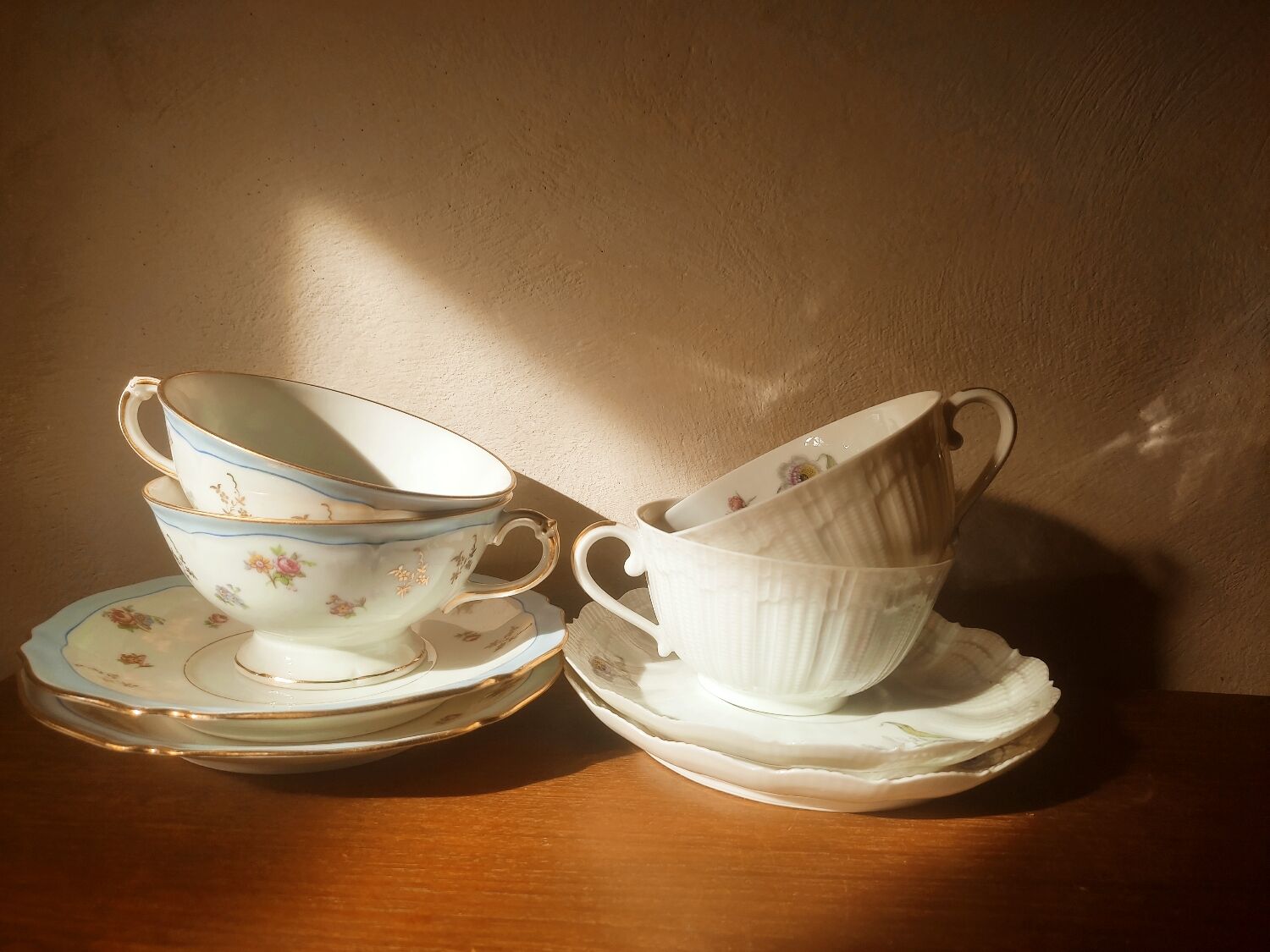 4 tea cups or chocolate in Limoges porcelain