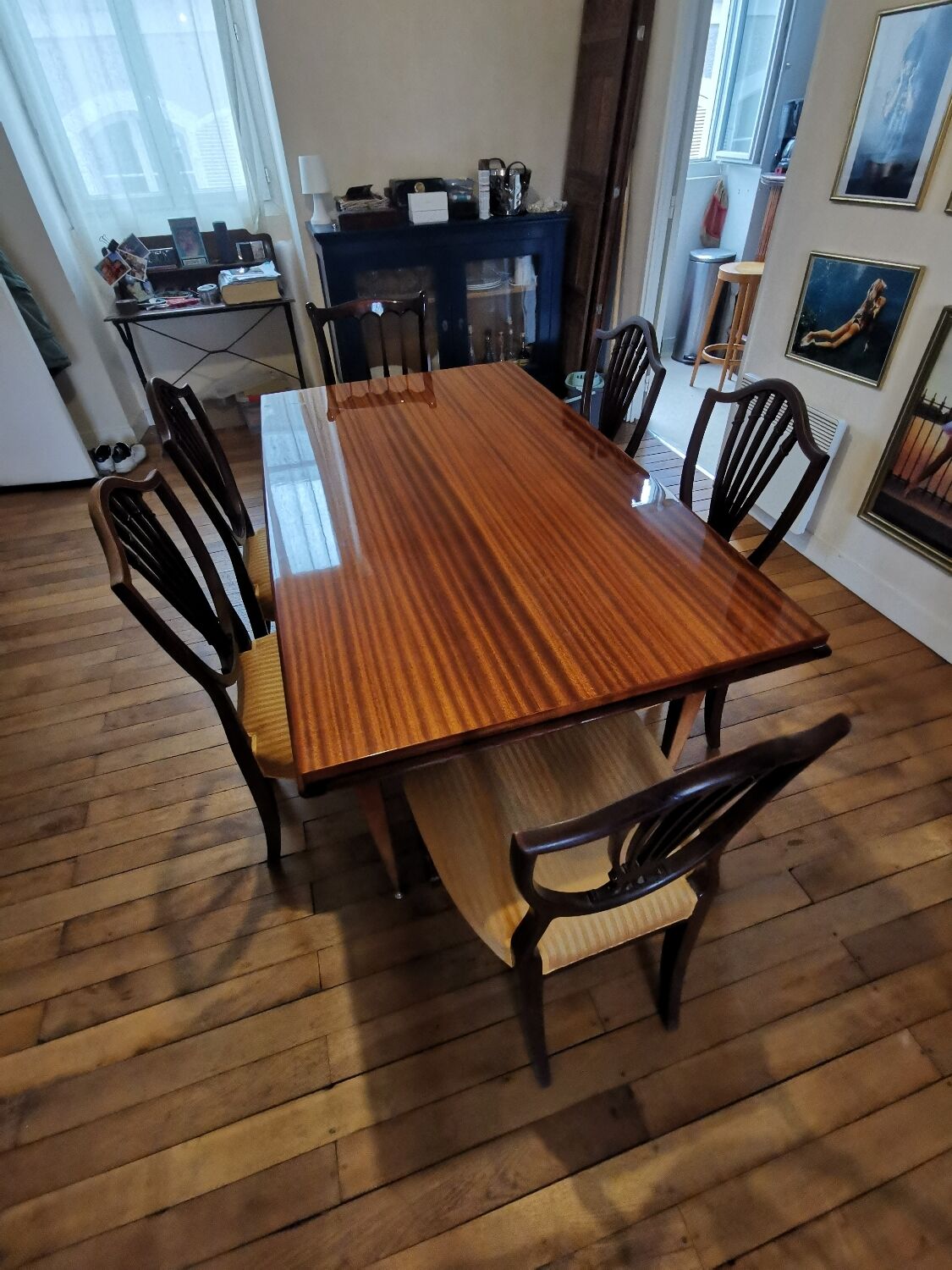 Mahogany dining table varnished year 60