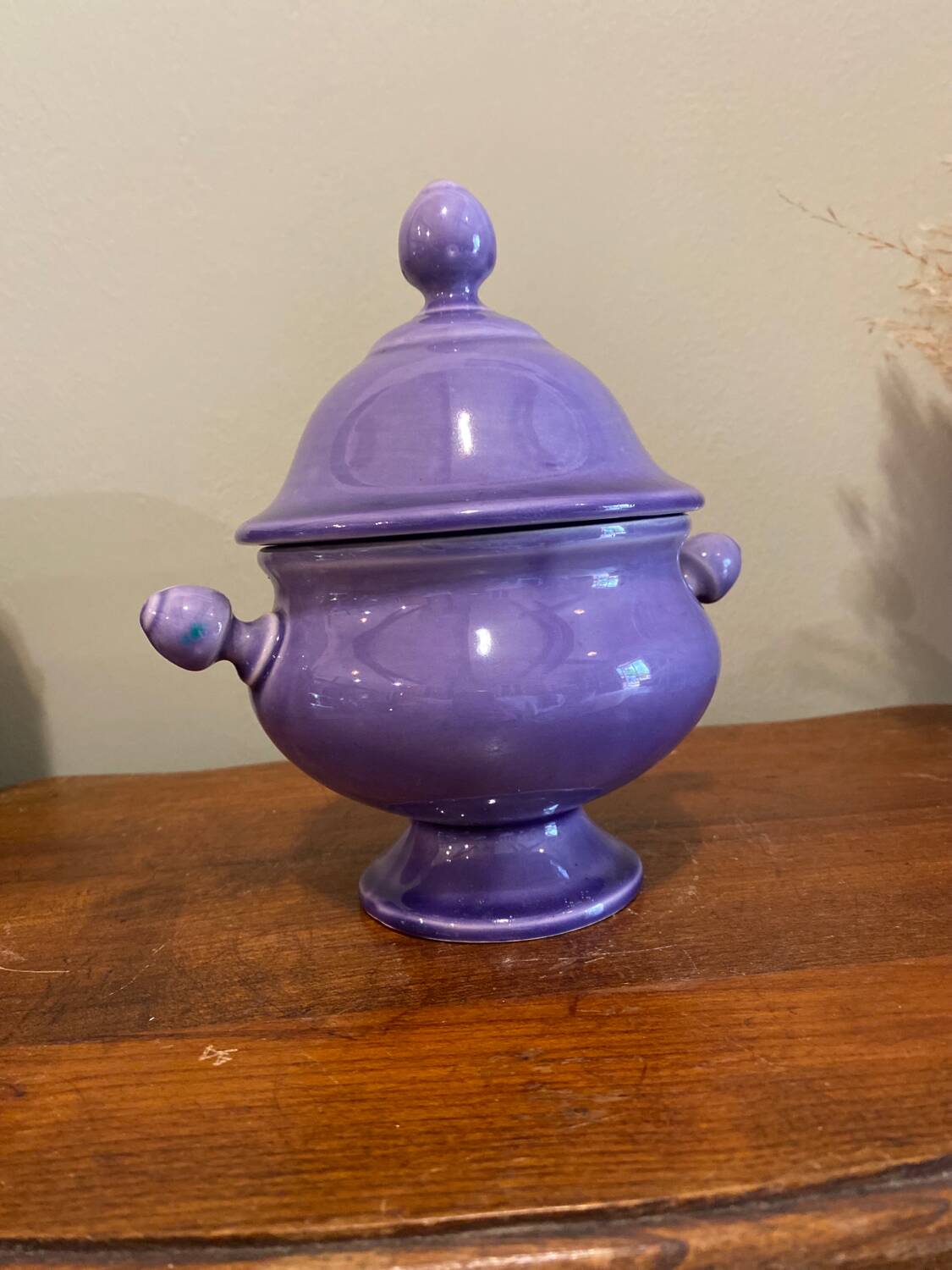 Pot, purple candy box