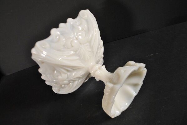 Opaline de Vallerysthal coupe calice art nouveau 1910 opaline blanche H16cm