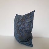 Housse de coussin en soie brodé