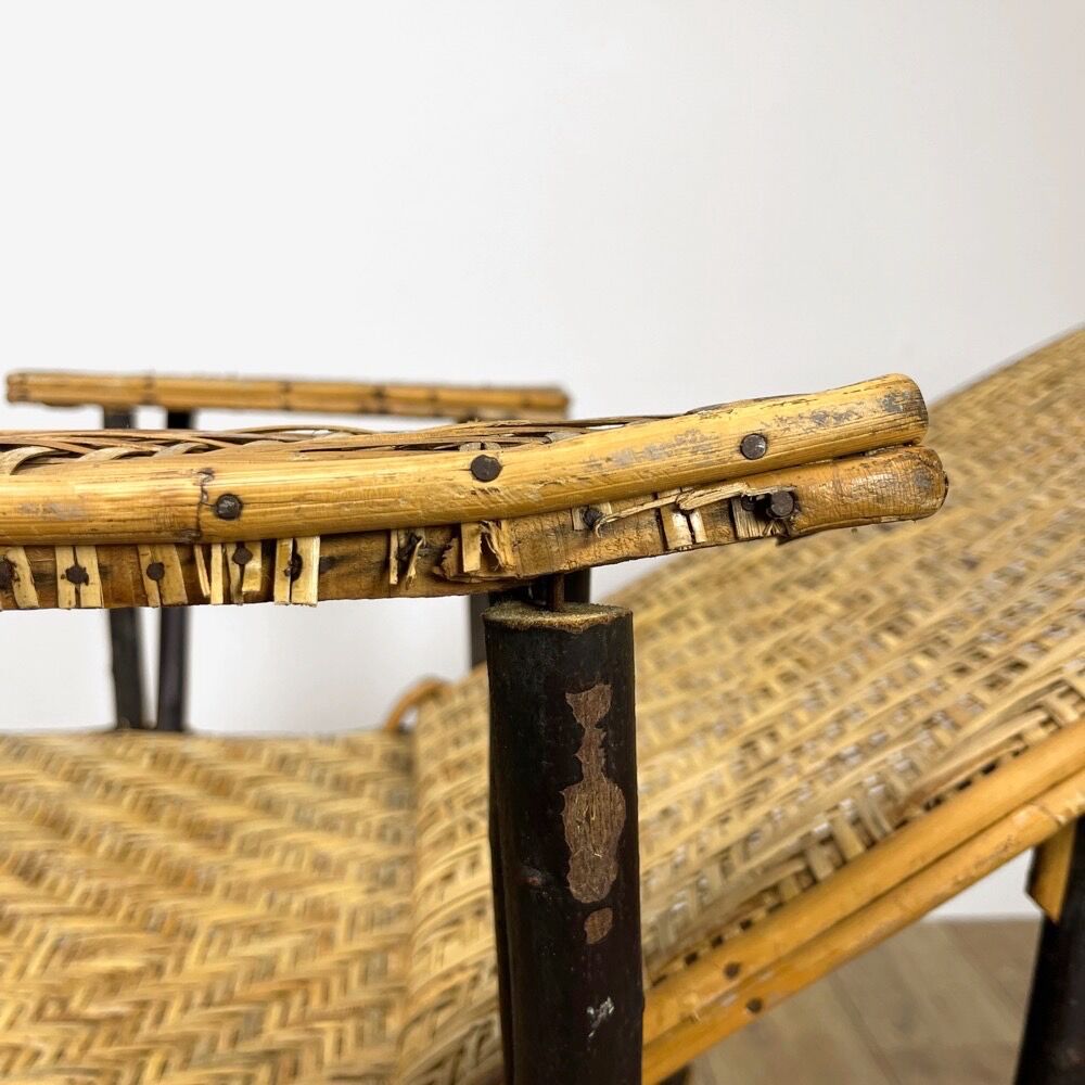 Antique chaise longue in wicker and hazel 20s