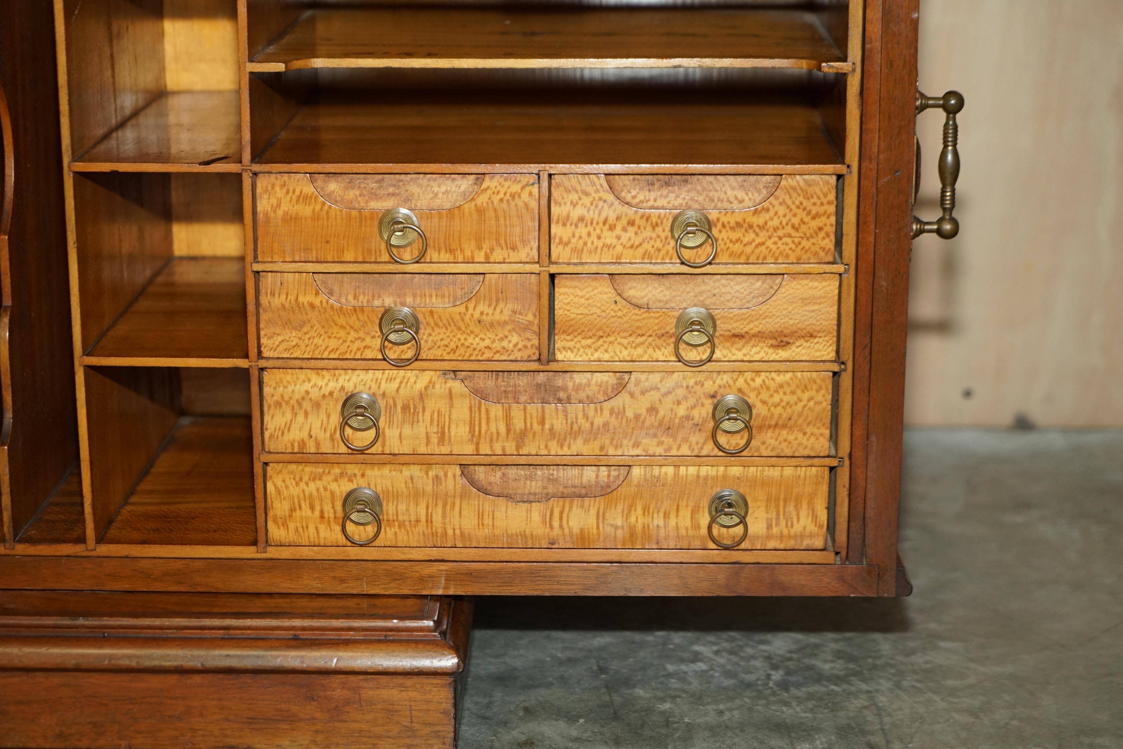 Bureau à tambour Shannon File Co en noyer victorien avec certificat
