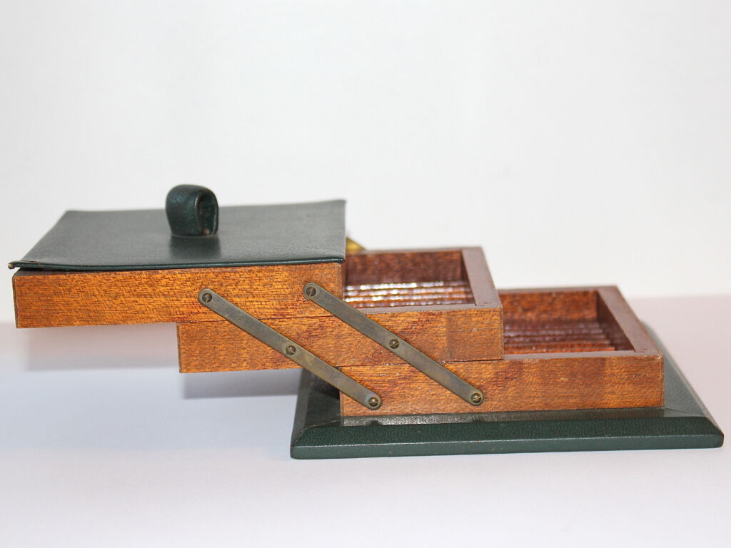 Box cigarettes from the 1950s