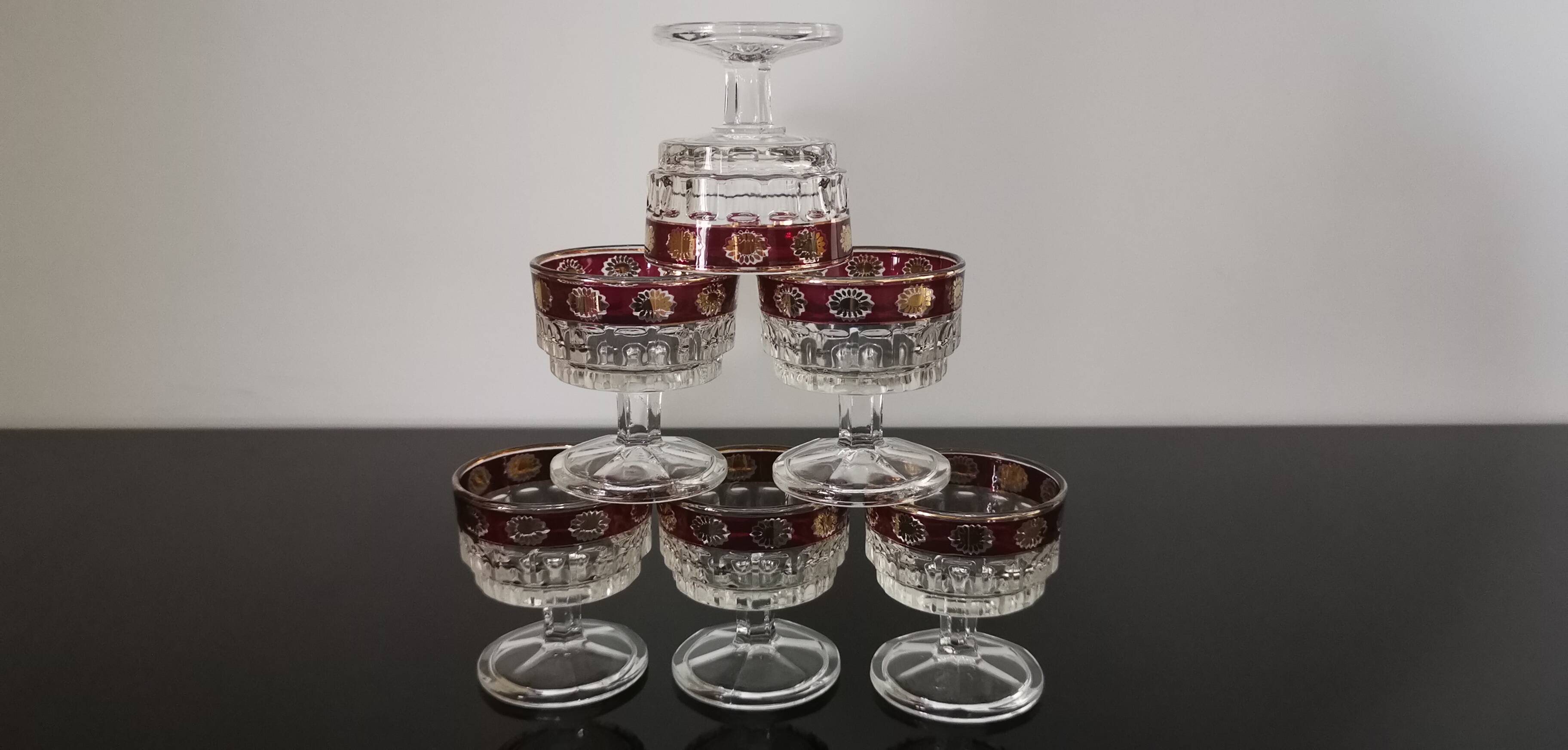6 stemmed glasses Made in Italy