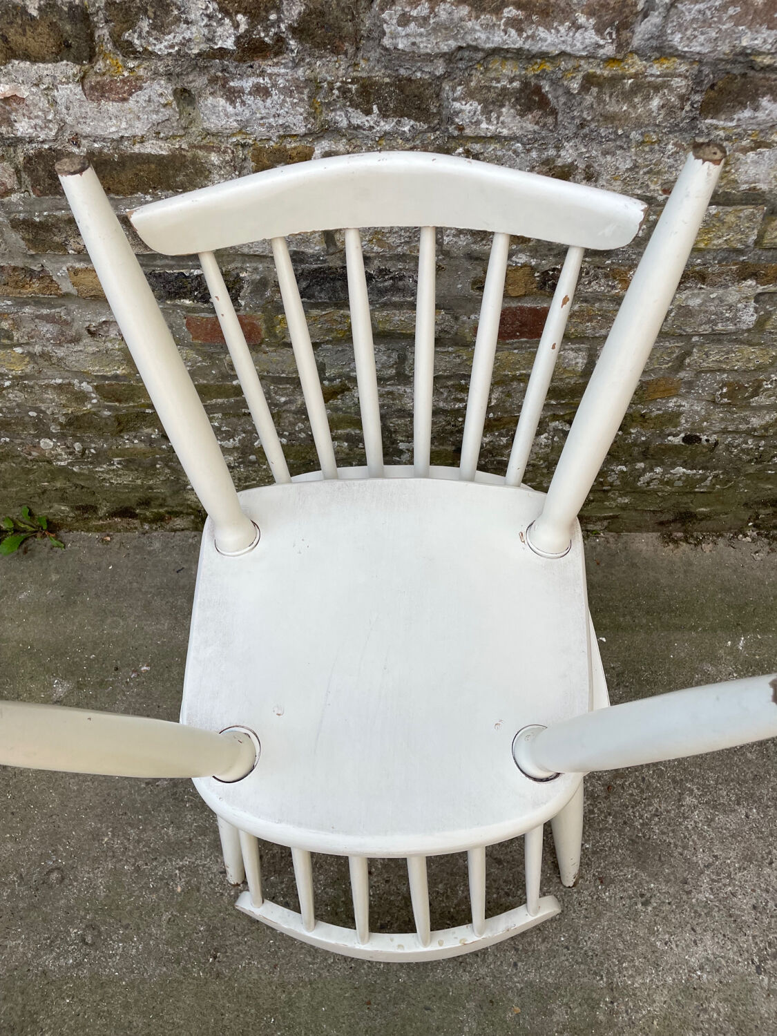 Series of 4 vintage solid wood chairs Scandinavian style