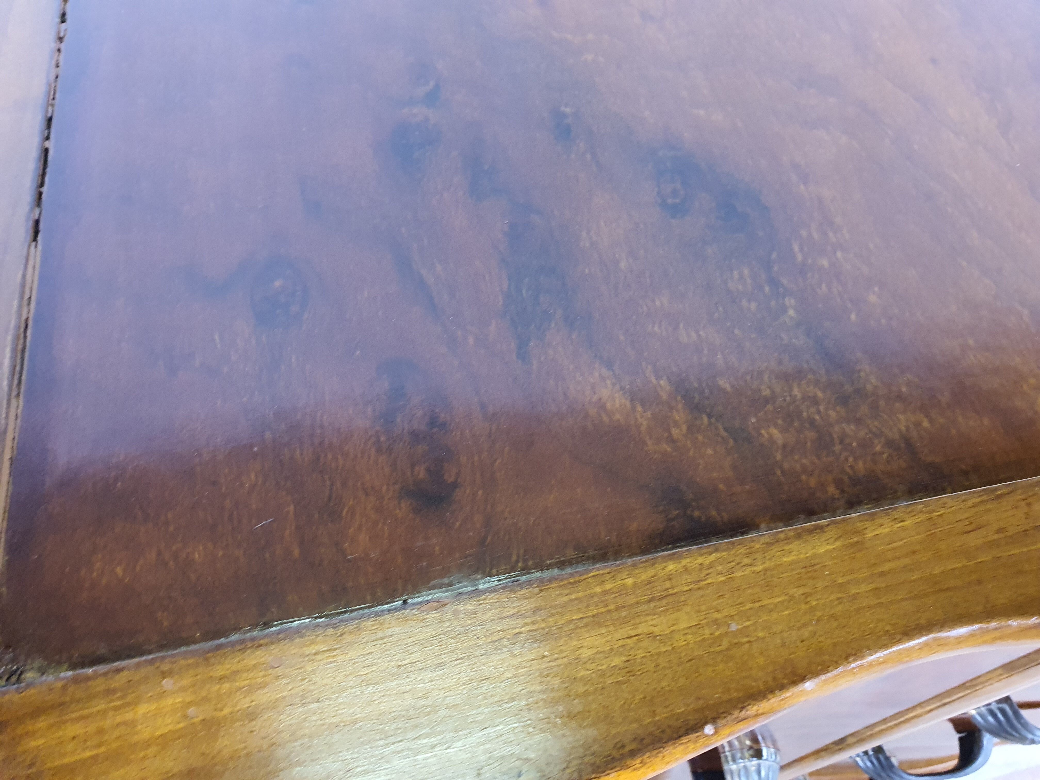 Art Decò Sideboard in Walnut