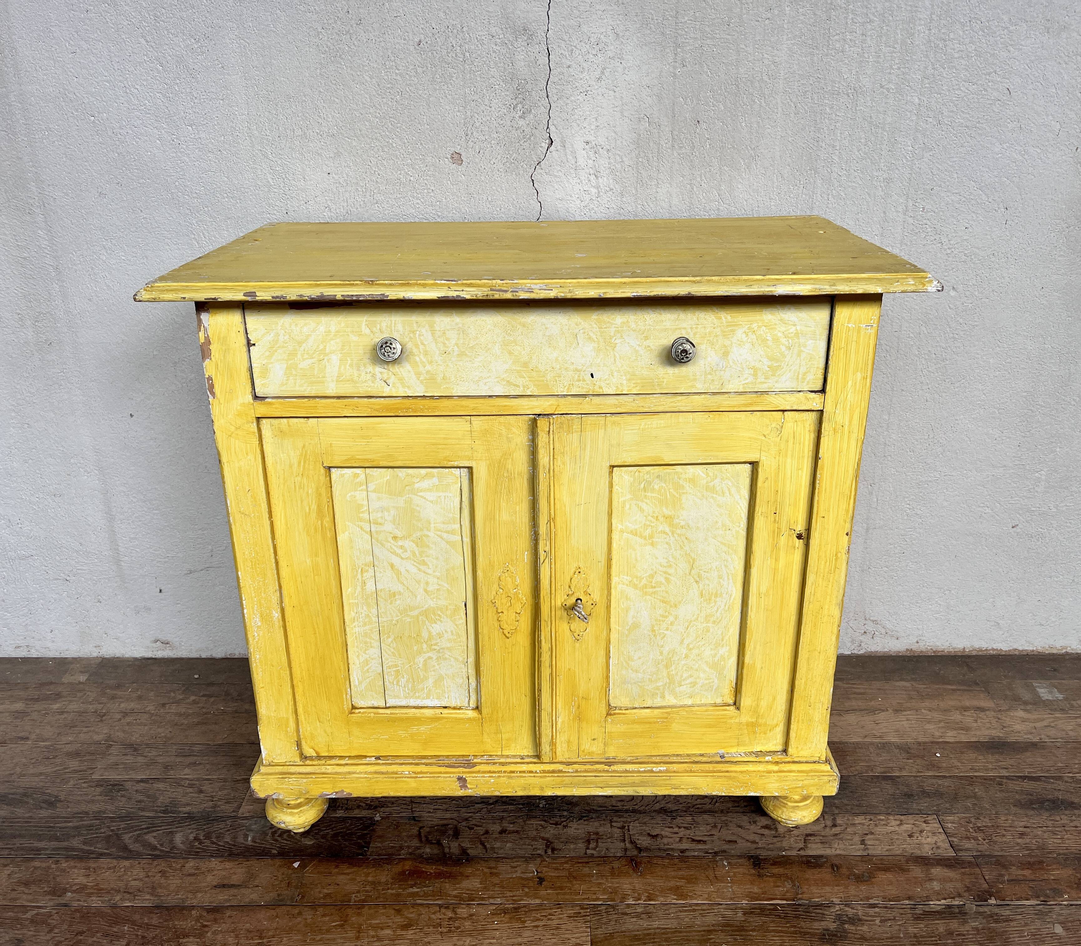 Yellow parisian buffet