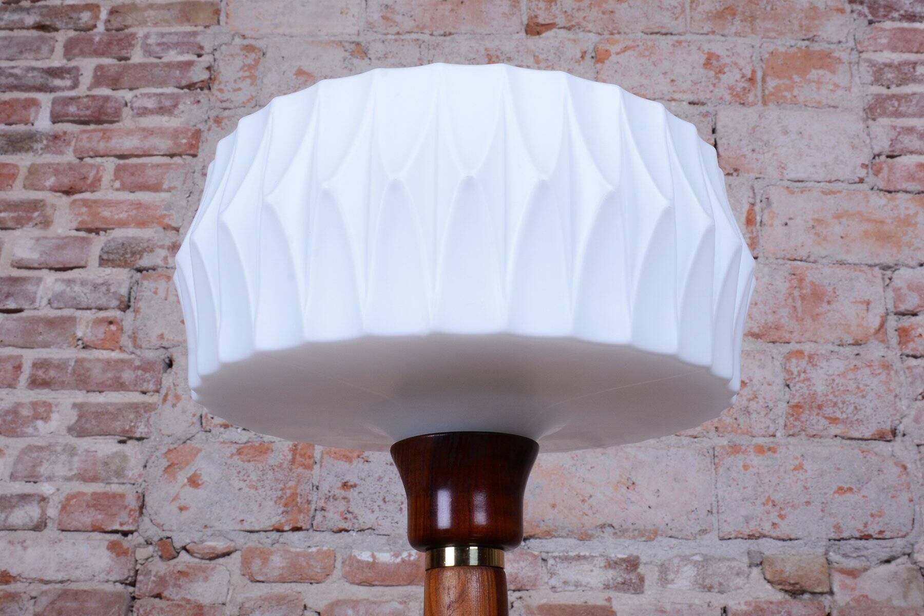 Mid-Century Table Lamp in Walnut, Brass and Glass, Czech, 1960s