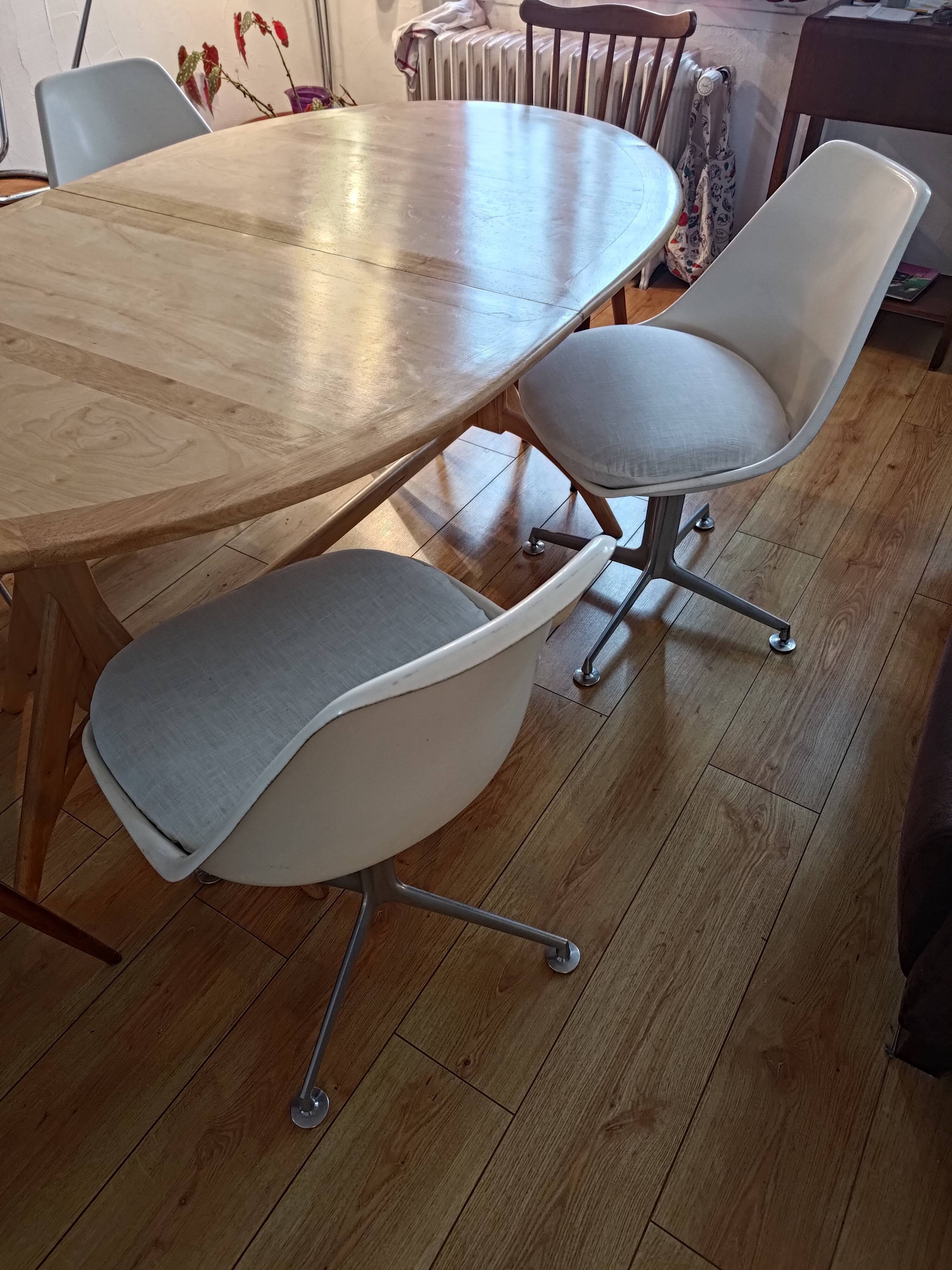 Set of 4 chairs Arkana model 116 by Maurice Burke