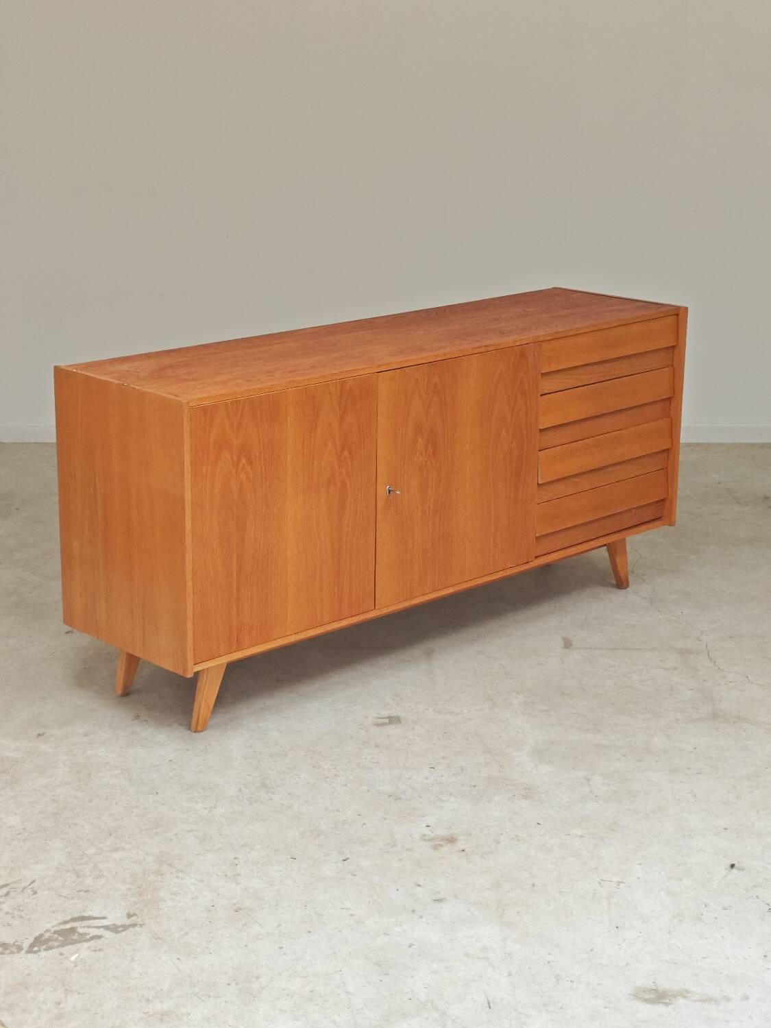 Enfilade U460 wood by Jiri Jiroutek for Intérier Praha