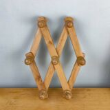 Wooden accordion coat rack
