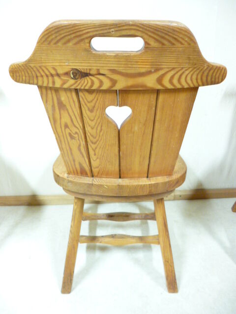 Lot of 4 1970 cottage style pine chairs