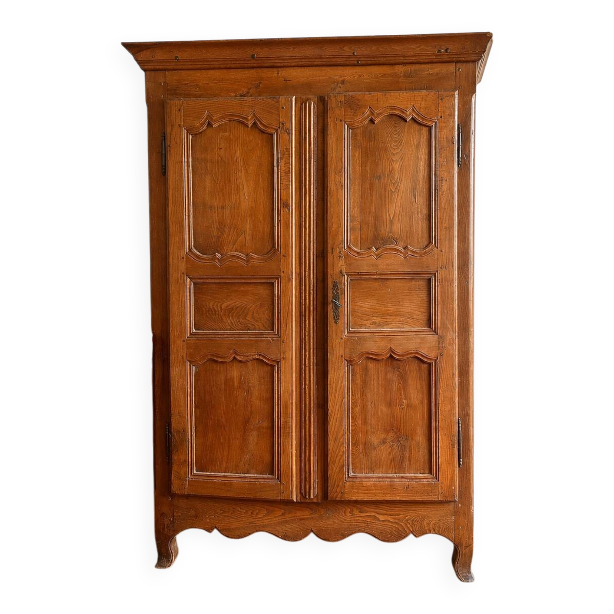 Rustic French antique wardrobe in solid wood – 19th century