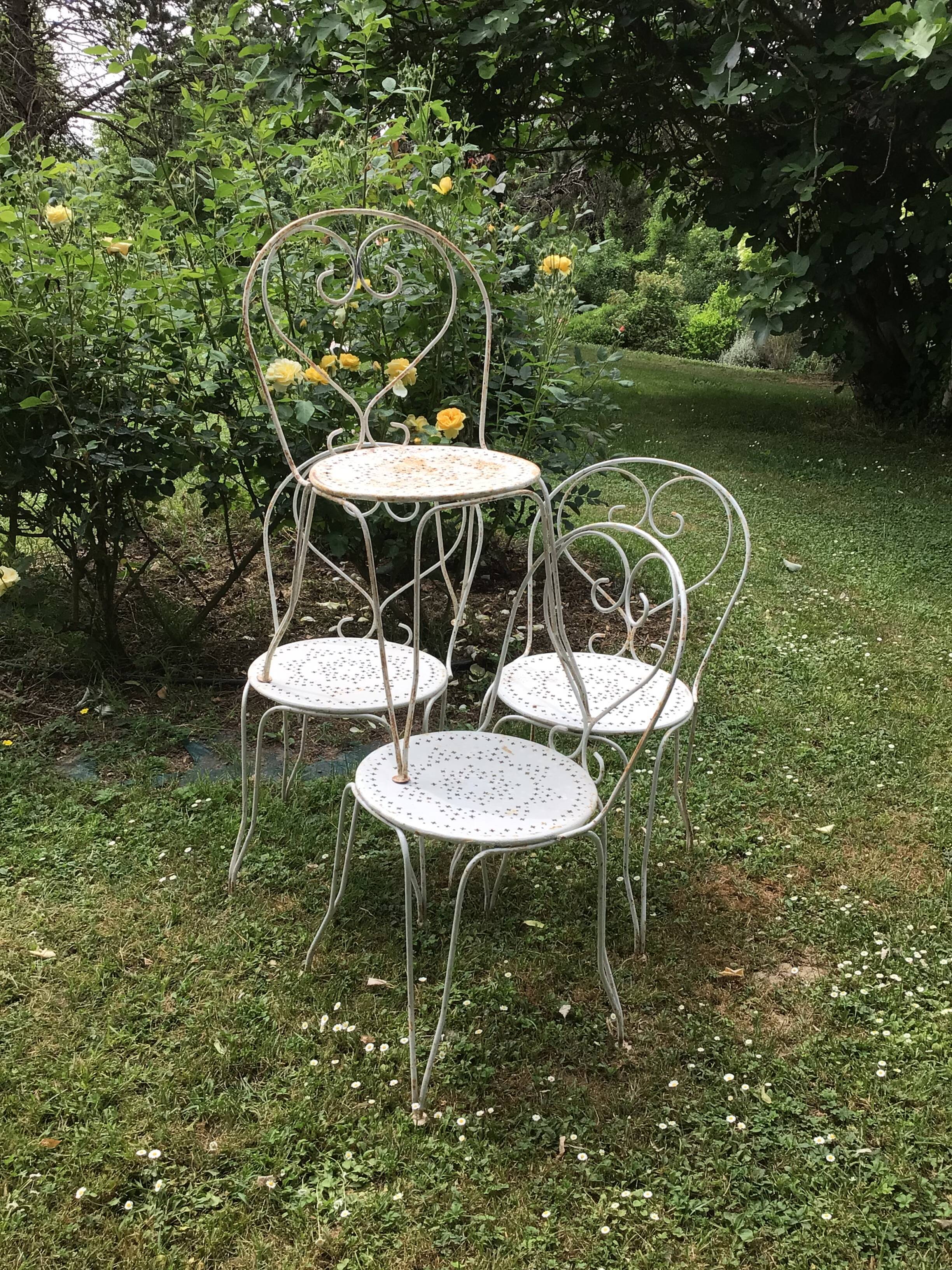 Suite de quatre chaises de jardin années 30