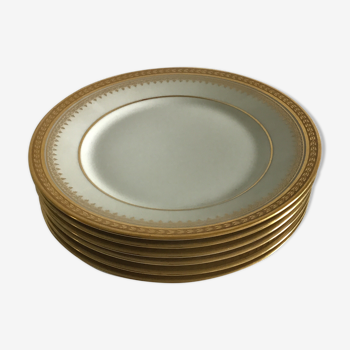 6 plates with hors d'oeuvres or porcelain dessert.