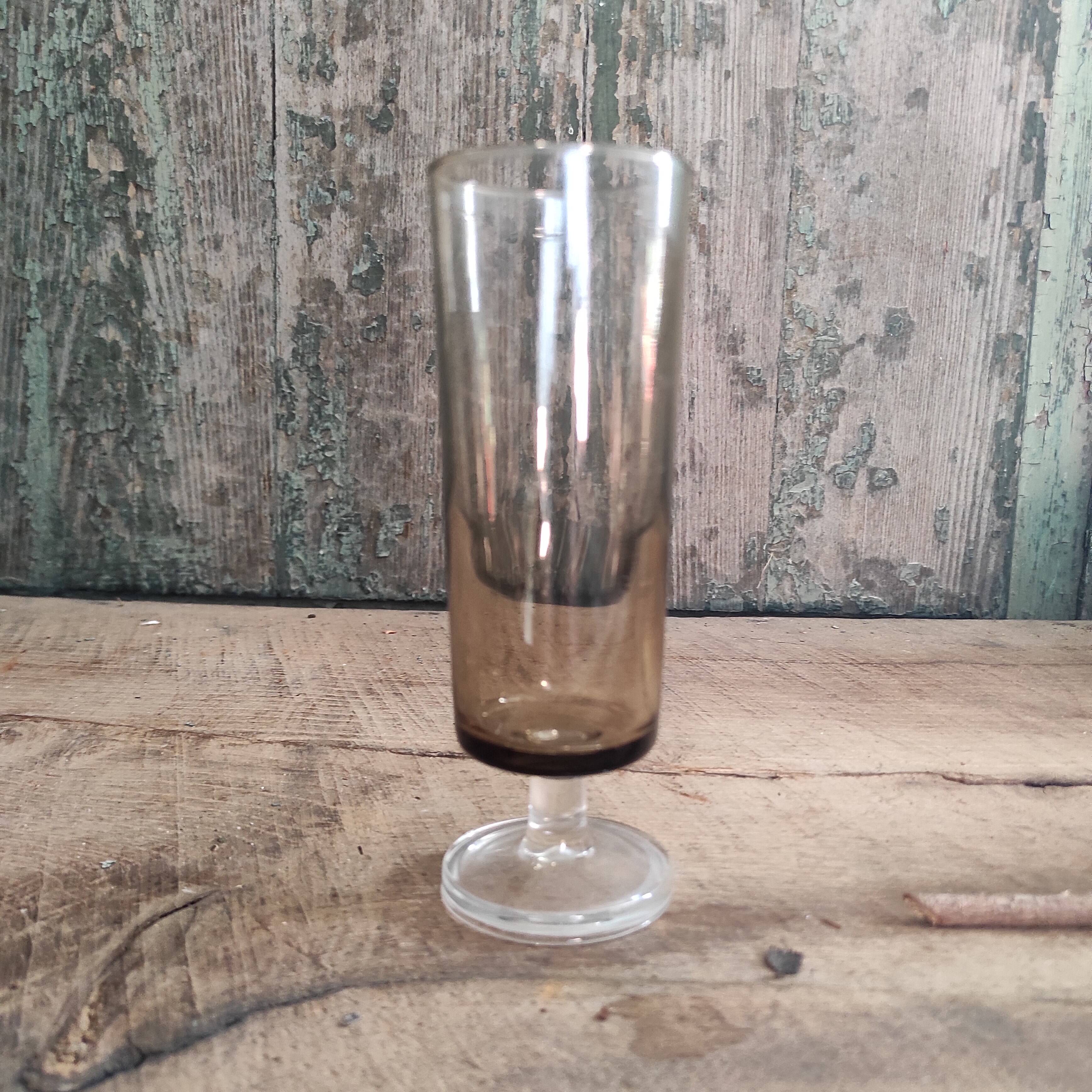 Vintage French champagne glass from Luminarc, in smoked grey