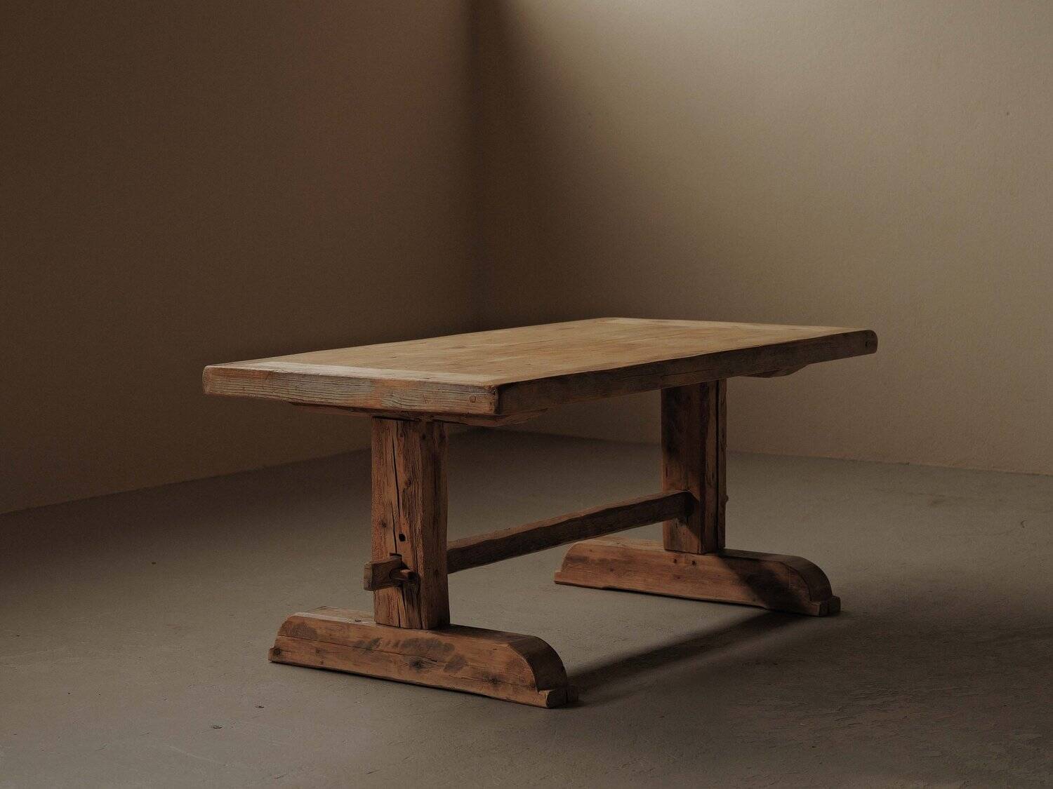 Solid pine dining table – Handcrafted, around 1970