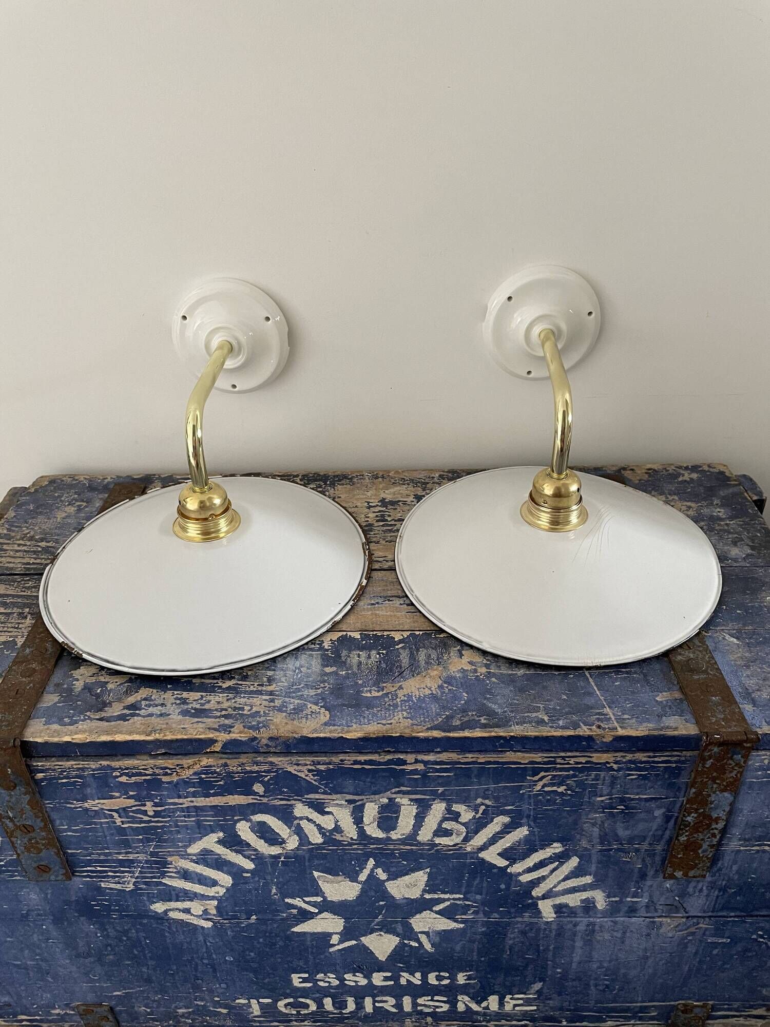 Pair of vintage wall lamps in enamelled sheet metal electrified to nine