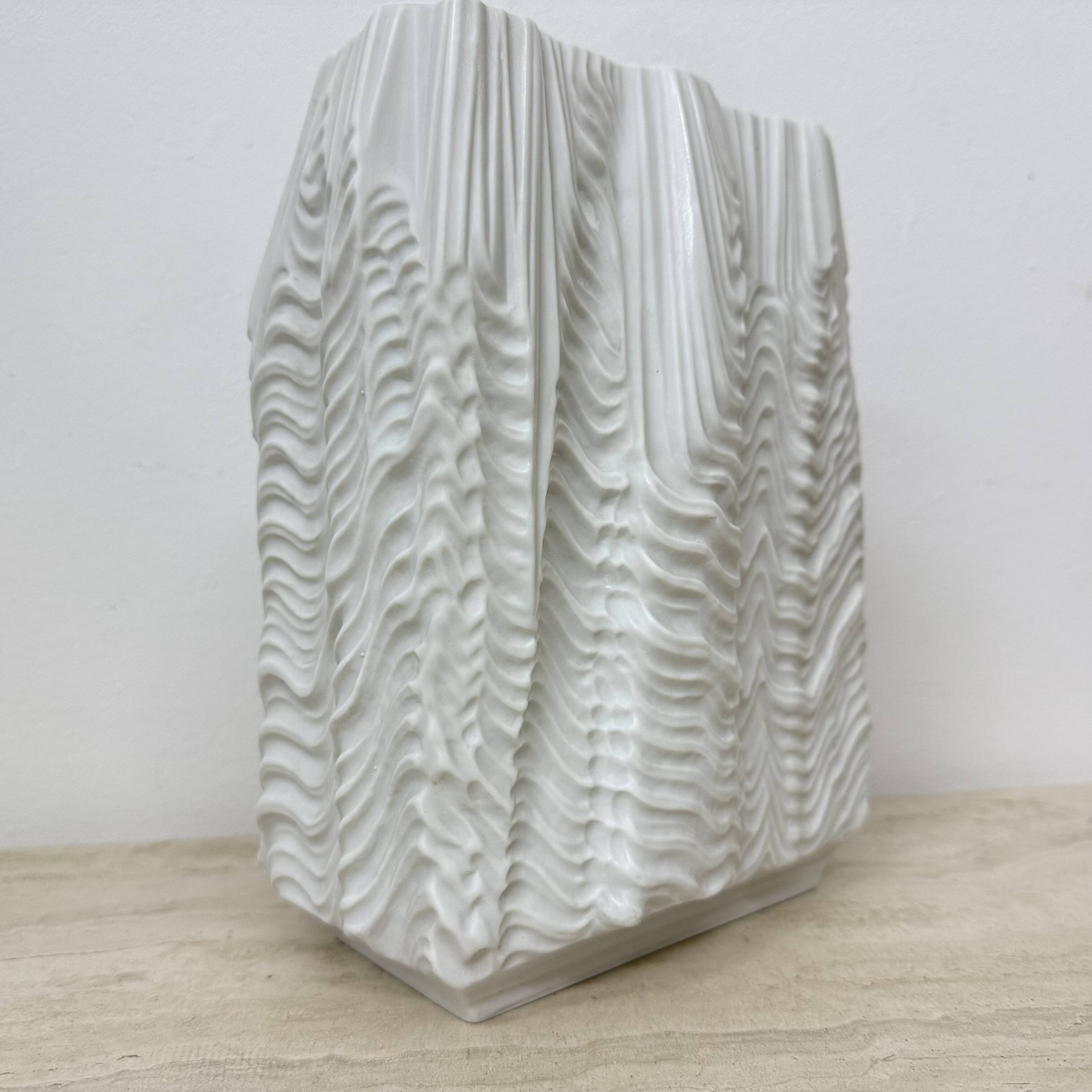 Rare Large Porcelain Rare White ‘Kaskade’ Vase – Martin Freyer for Rosentha