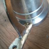 Wall entrance bell with bracket