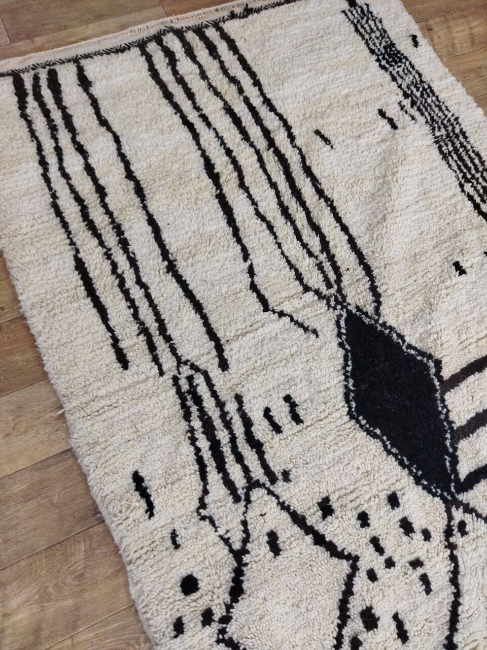 Handcrafted Moroccan Berber Rug 245 X 142 CM