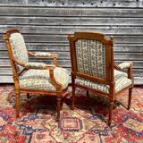 Paire de fauteuils en bois naturel de style louis xvi xix eme siècle
