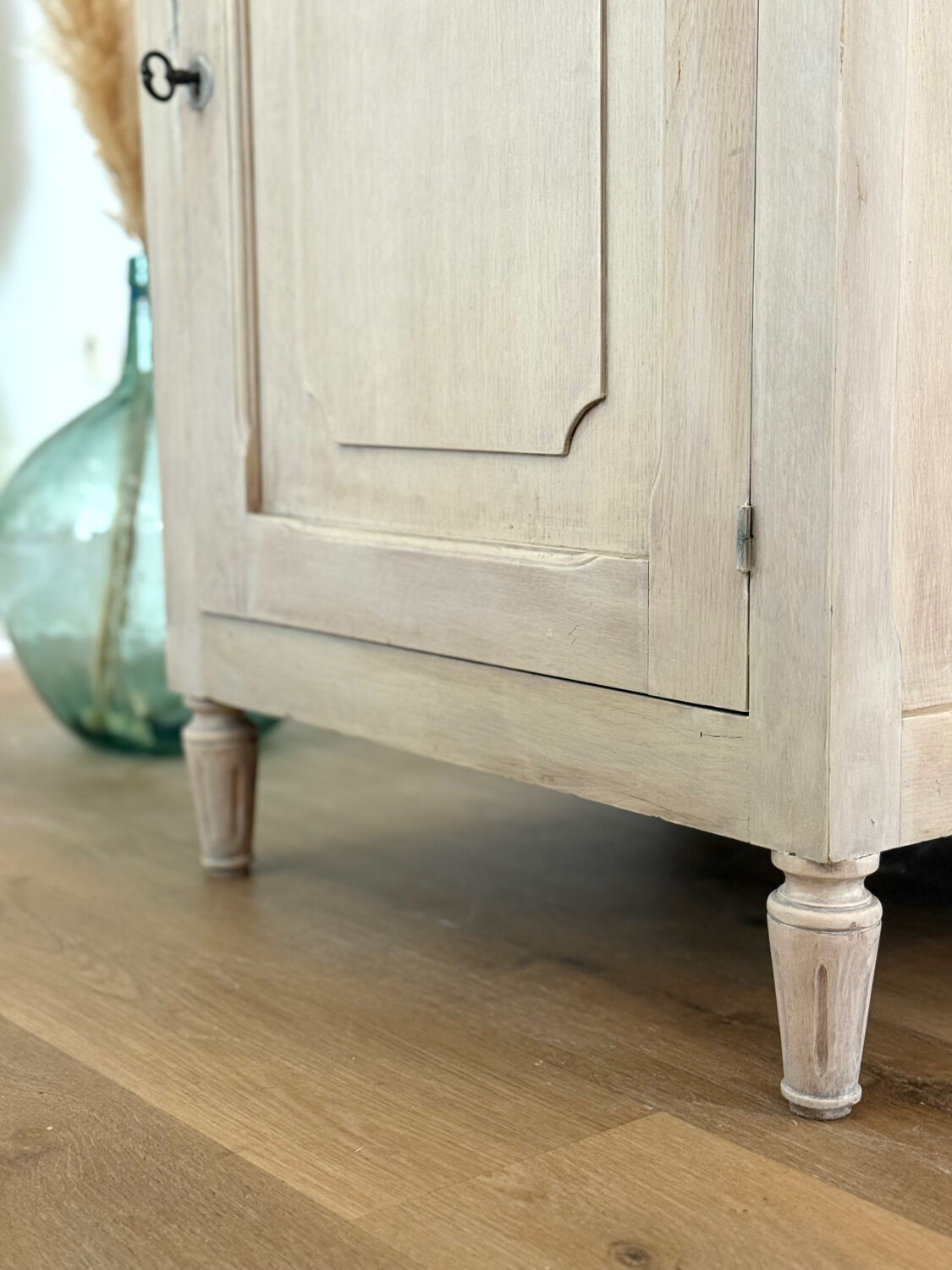 Solid wood jam cupboard