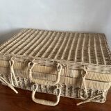 Wicker picnic suitcase