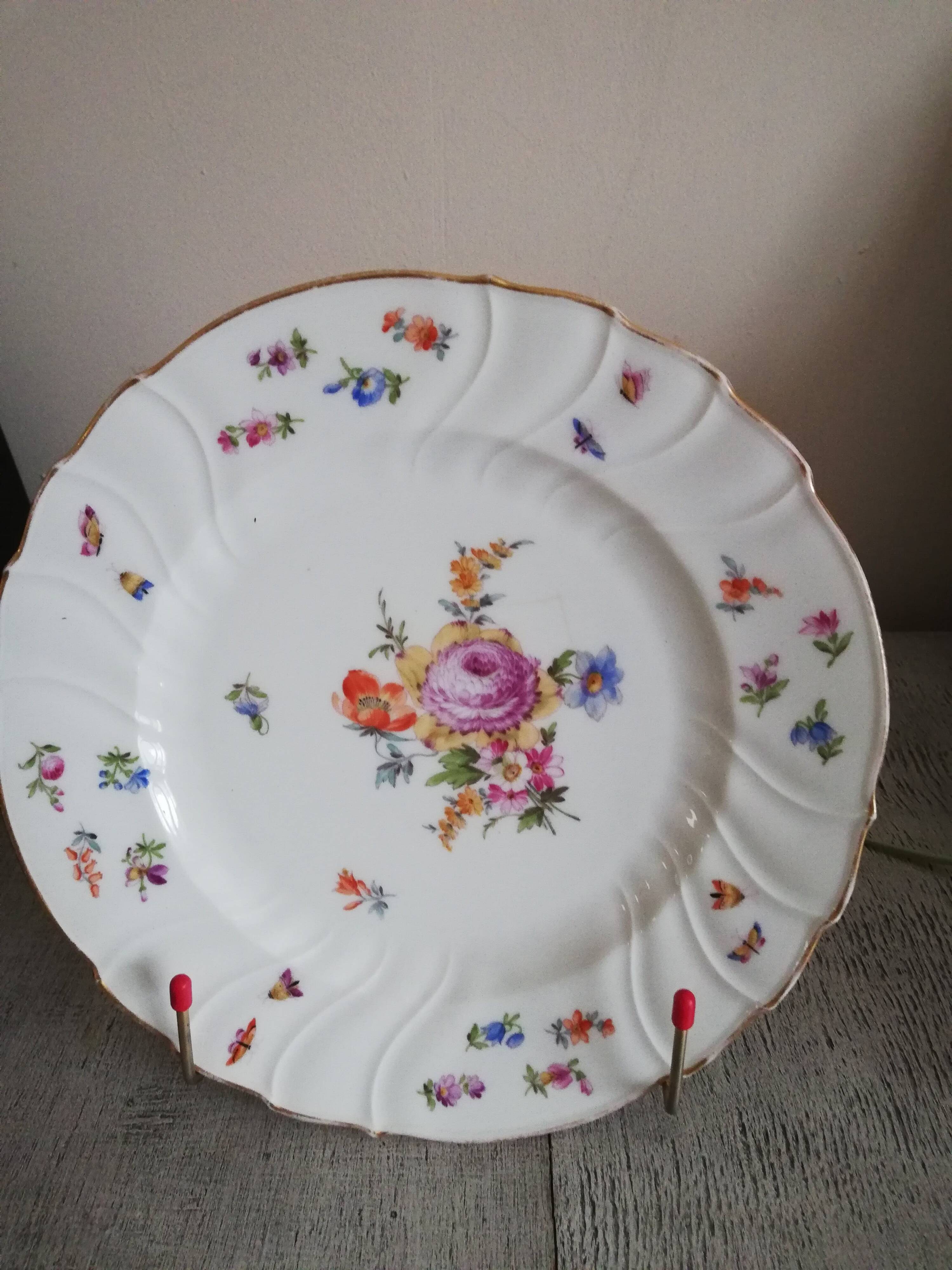 Art deco plates