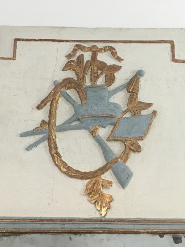 Louis XVI style mirror in patinated carved wood