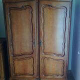 Armoire en merisier massif avec étagère, penderie et miroir intérieur