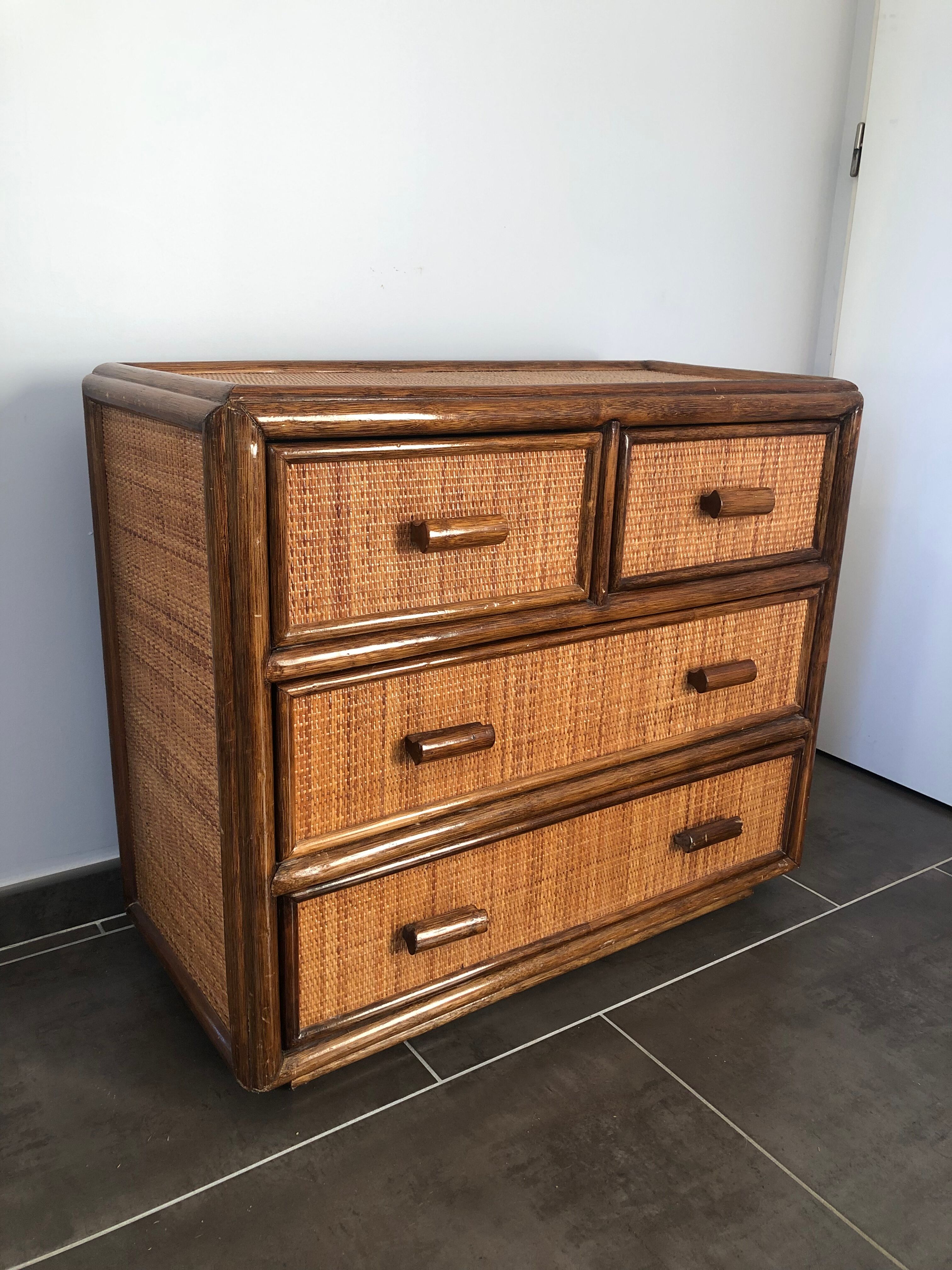 Chest of drawers in bamboo and vintage rattan