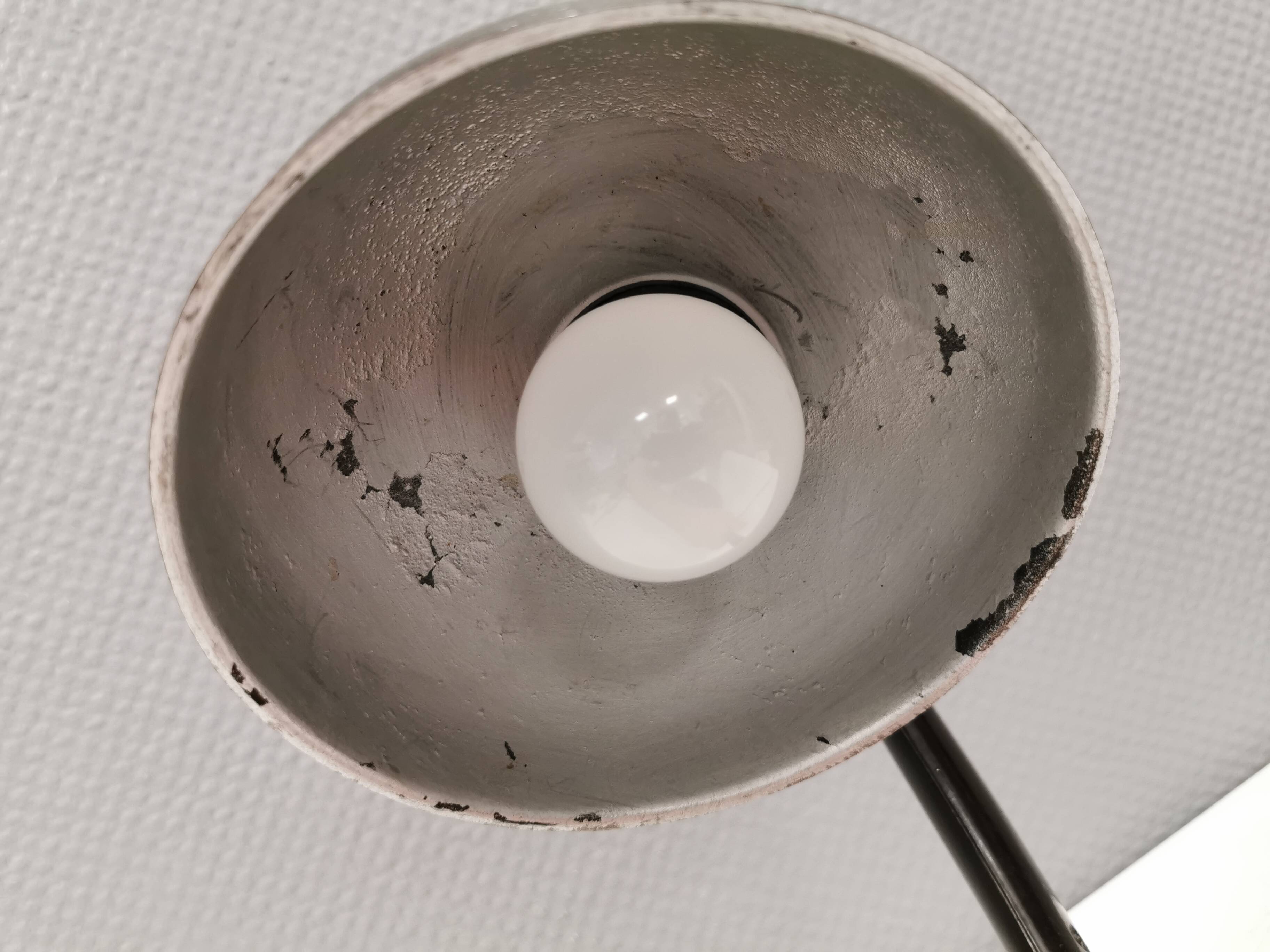 Lampe de table en bakélite type 11126 conçue par Eric Kirkman Cole dans les années 1930