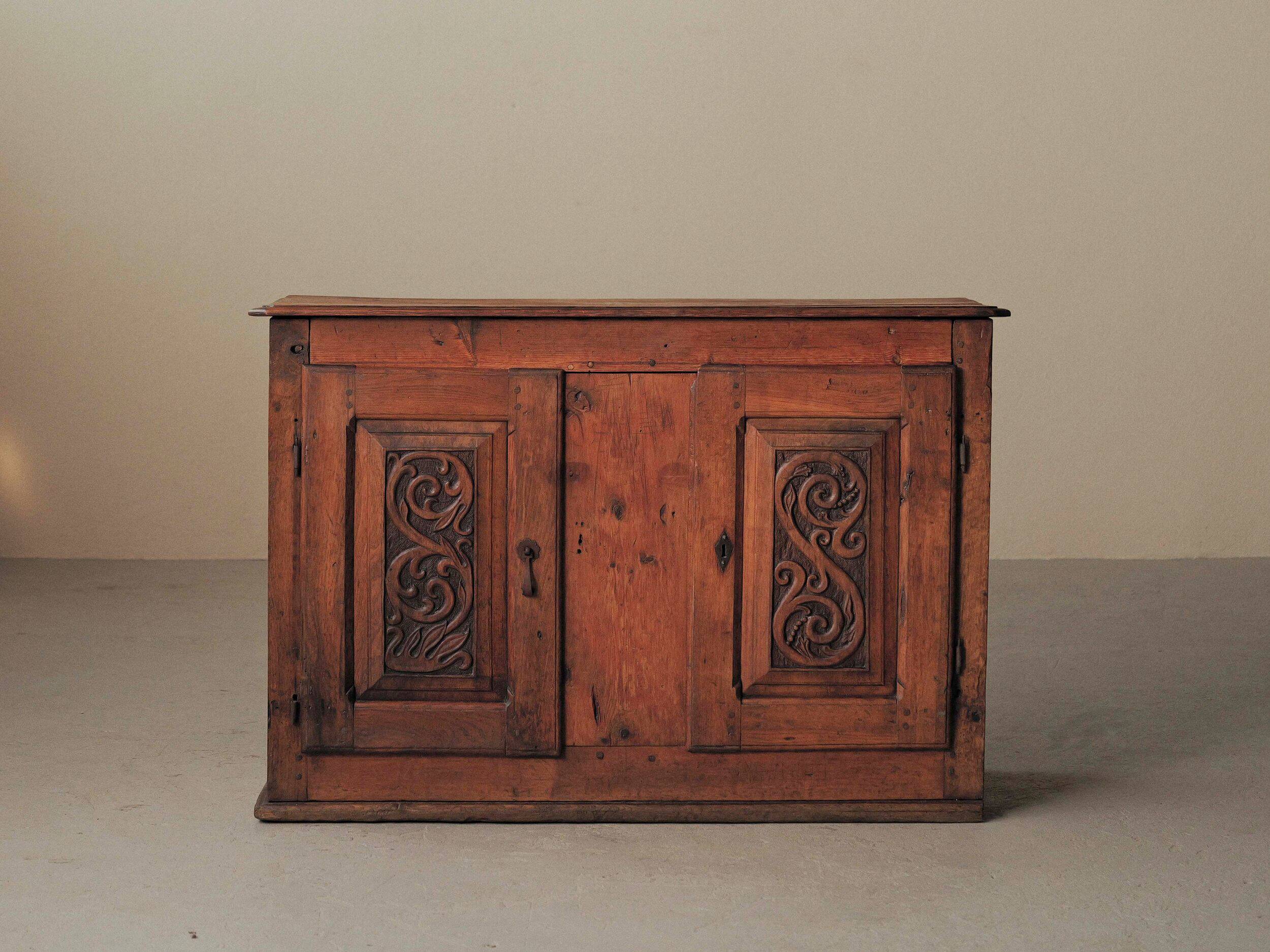Mountain buffet in larch and solid pine, Folk art, 19th century