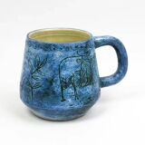 Mug Jacques Blin – Faïence émaillée bleue décor incisé animaux fantastiques