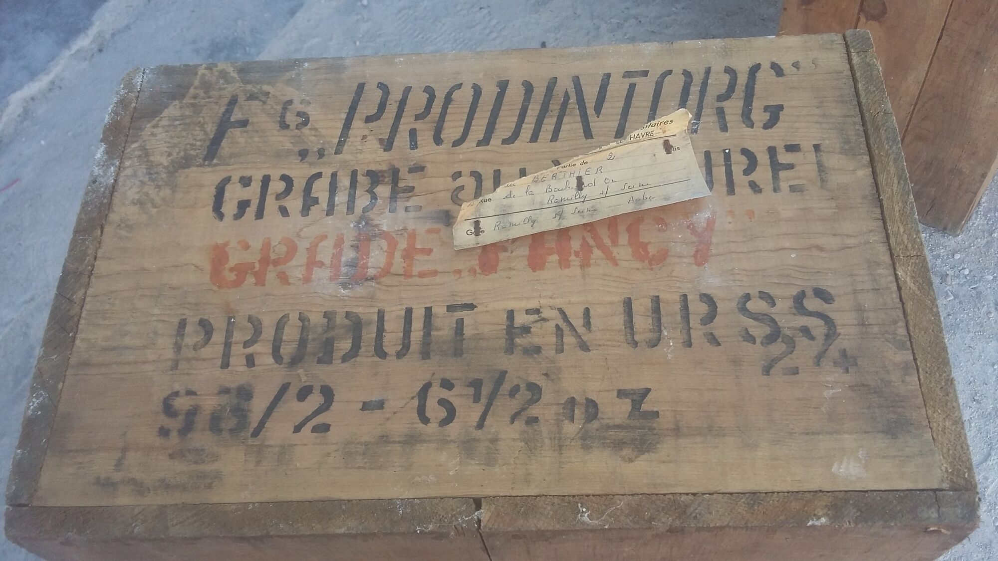 Urss chatka vintage natural wooden crate