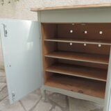 Small vintage piece of furniture with a shallow depth, re-enchanted in grey-green.