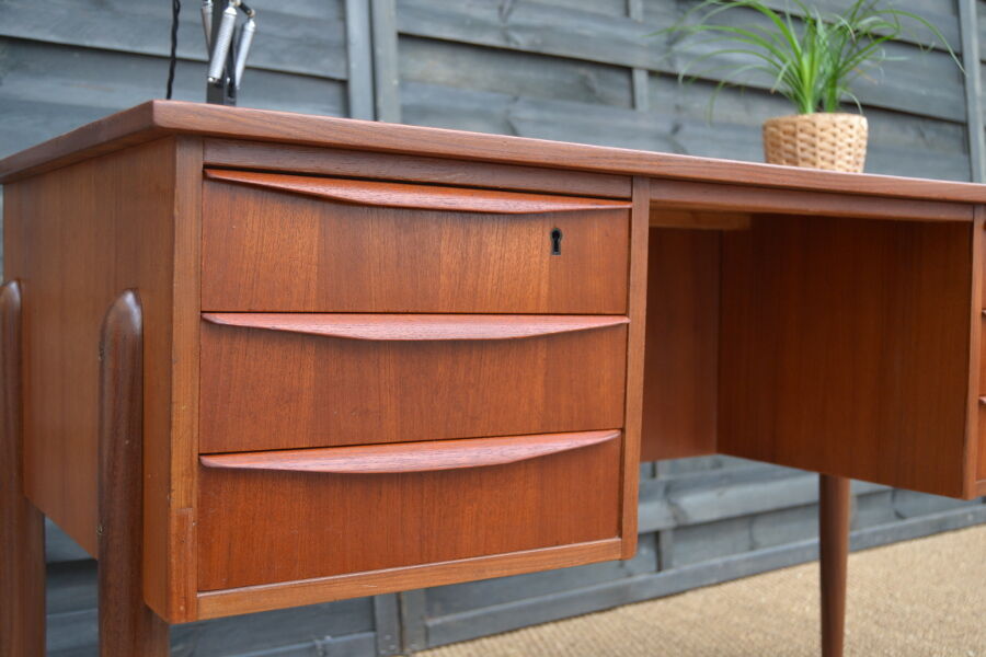 Bureau danois en teck double faces