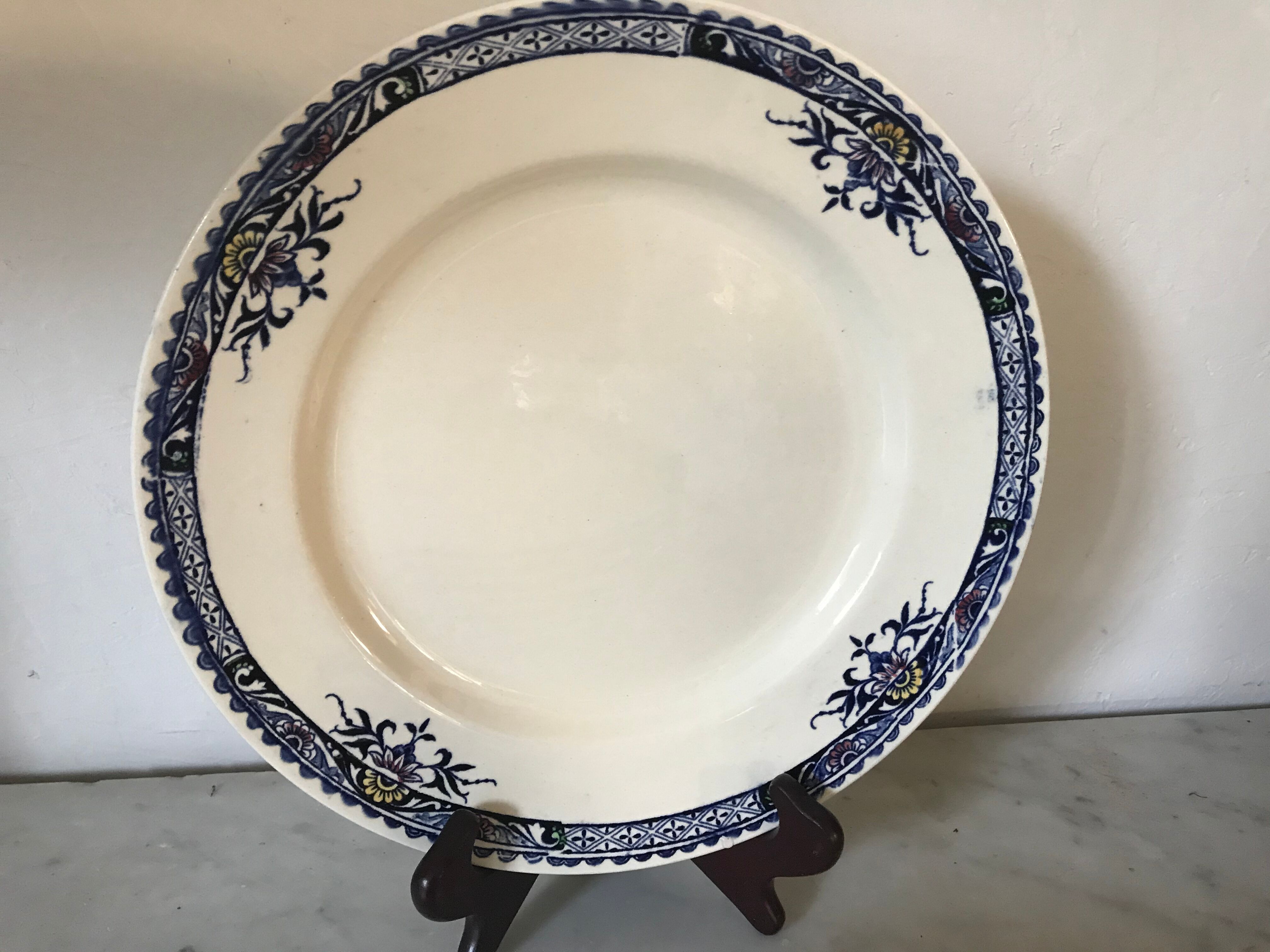 Lot de 8 assiettes Longchamp Lily, terre de fer