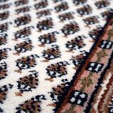 Tapis vintage indien Seraband fait main en laine – 73 x 140 cm – 1970s