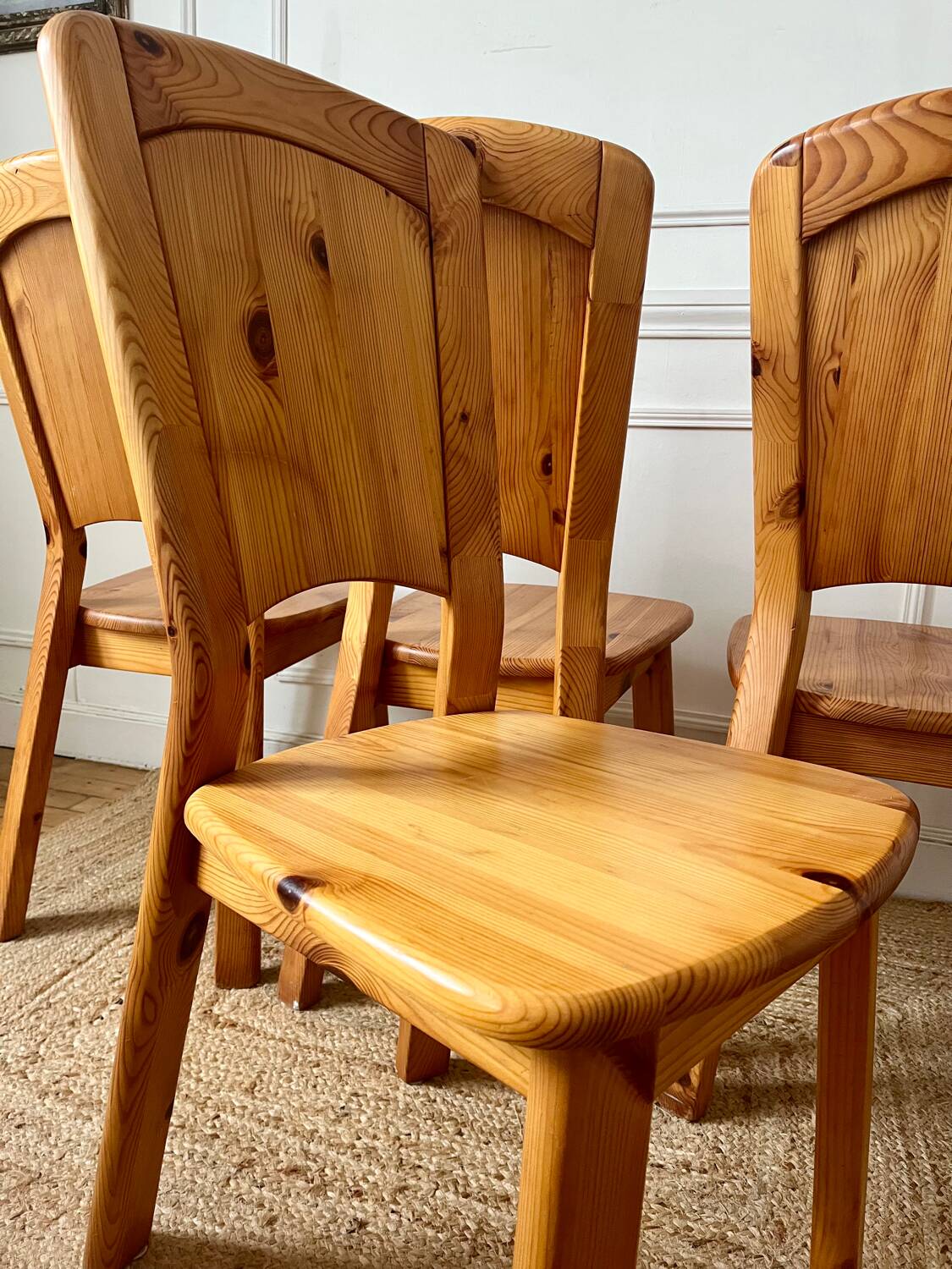 Set of 4 solid pine chairs in chalet style