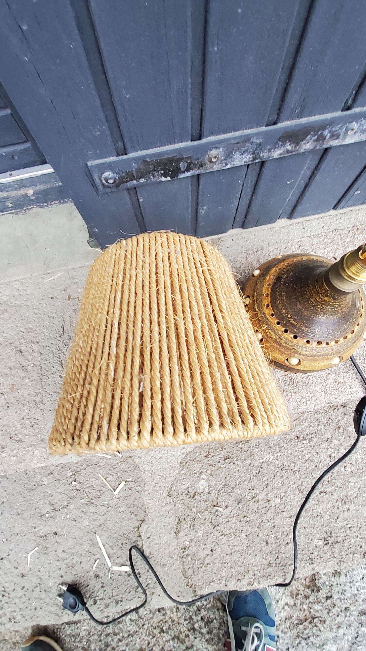 Georges Pelletier's ceramic lamp rope lampshade