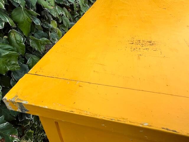 Yellow Parisian buffet