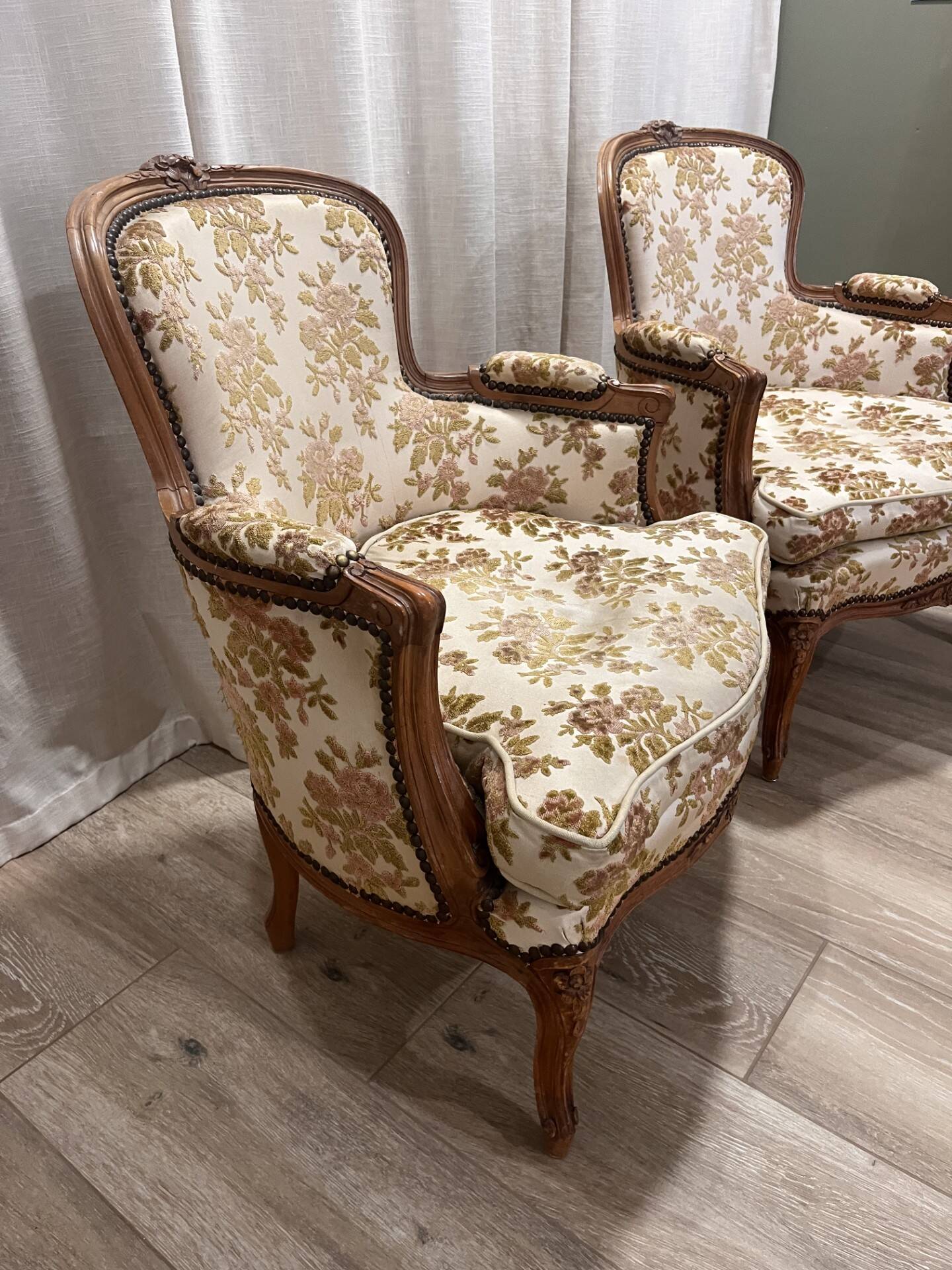 Pair of shepherdesses