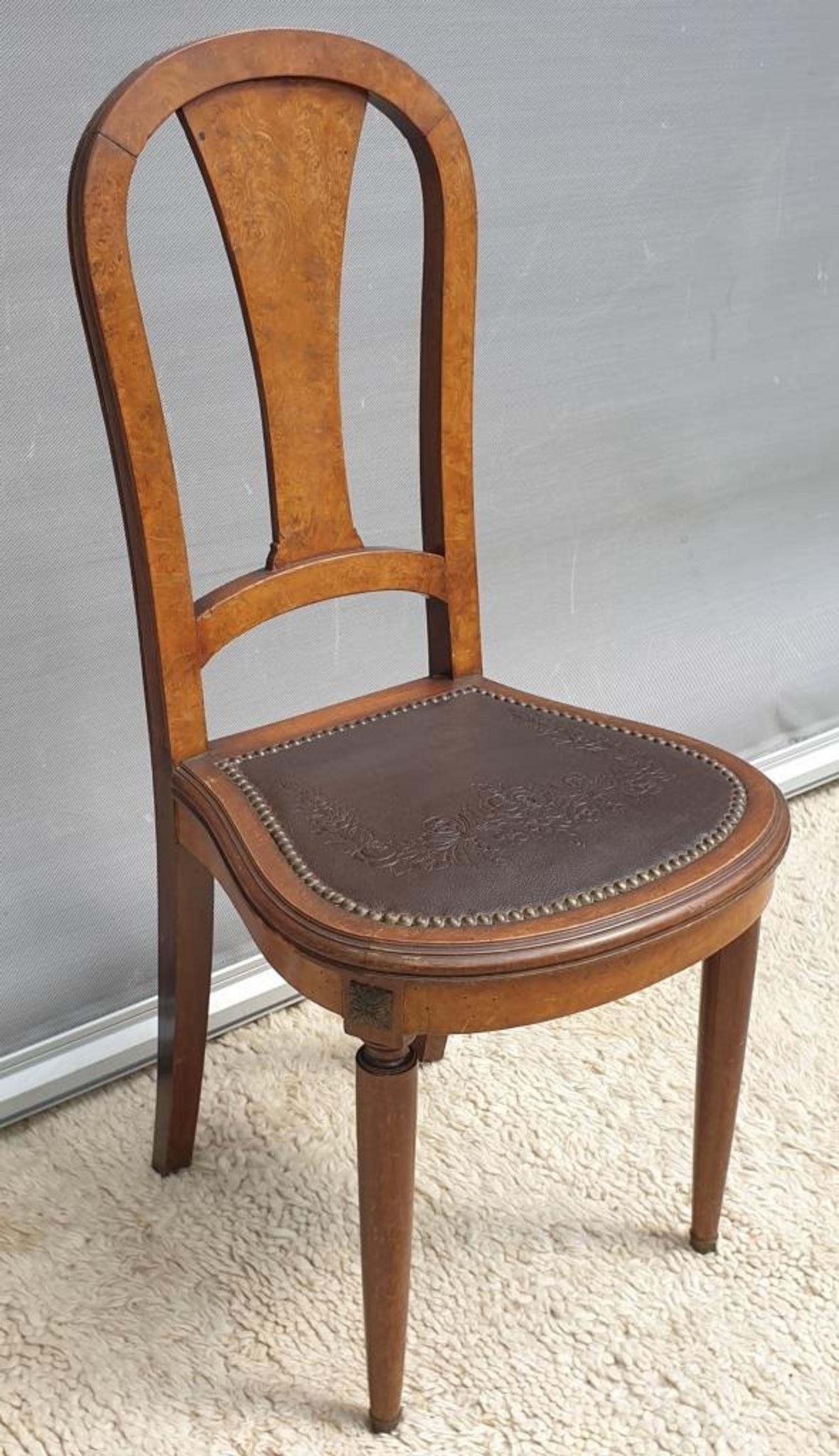 Lot 6 Art Deco chairs in Walnut style Louis XVI seat leather decorated with roses