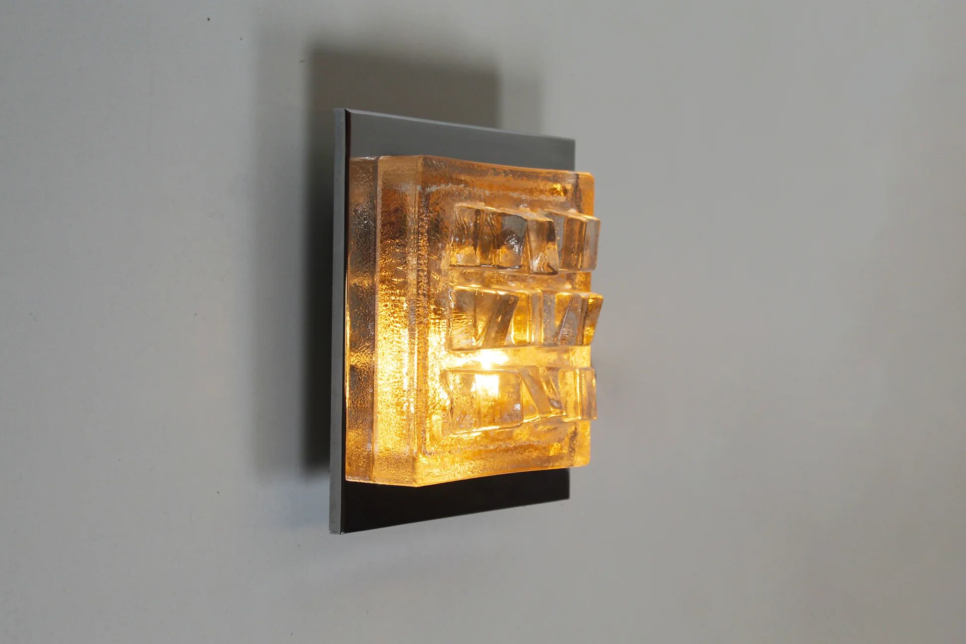 Single 1970s brutalist glass wall sconce by Hillebrand
