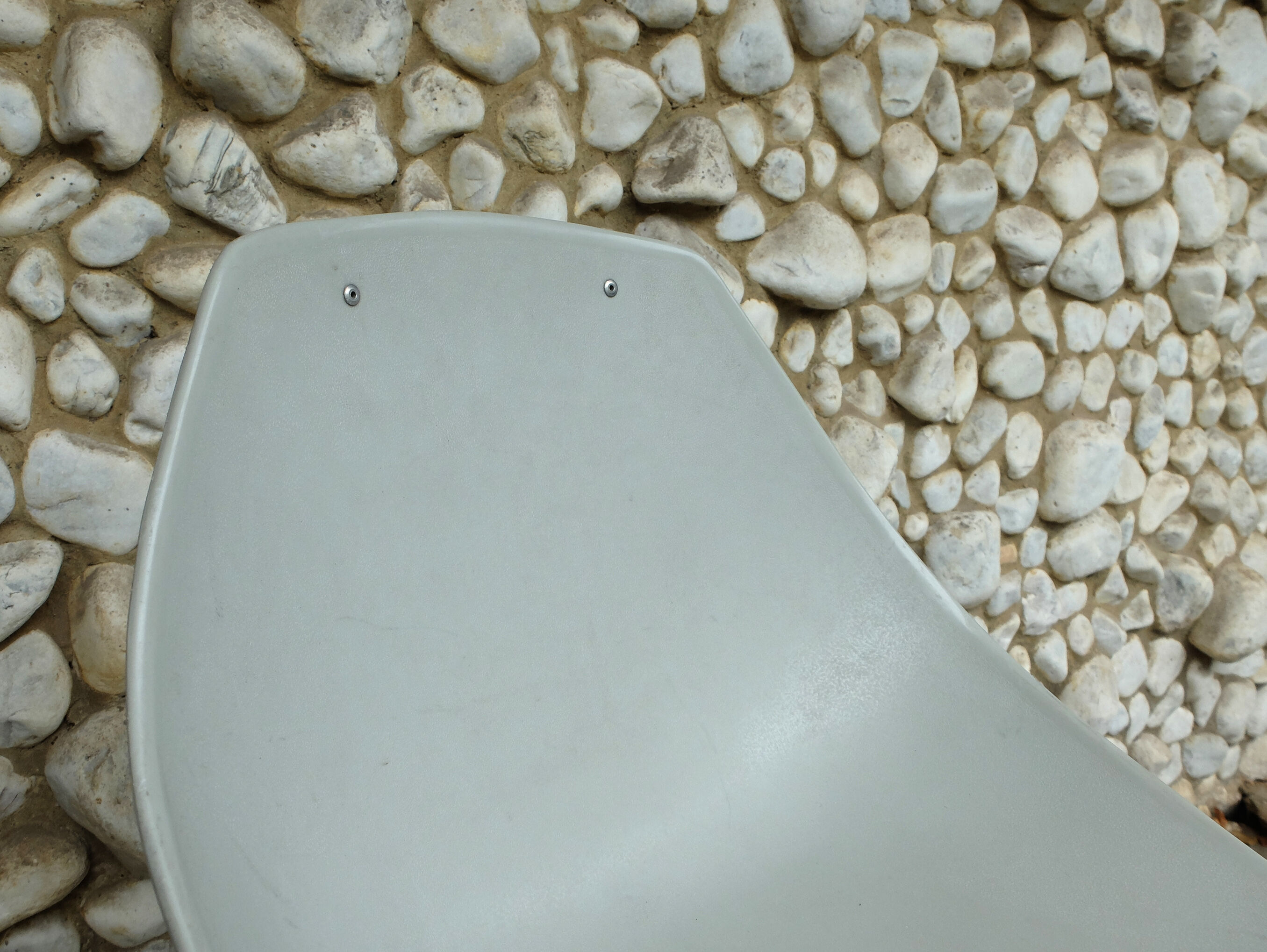 Chaise coquillage grise Pierre Guariche pour Meurop années 1960