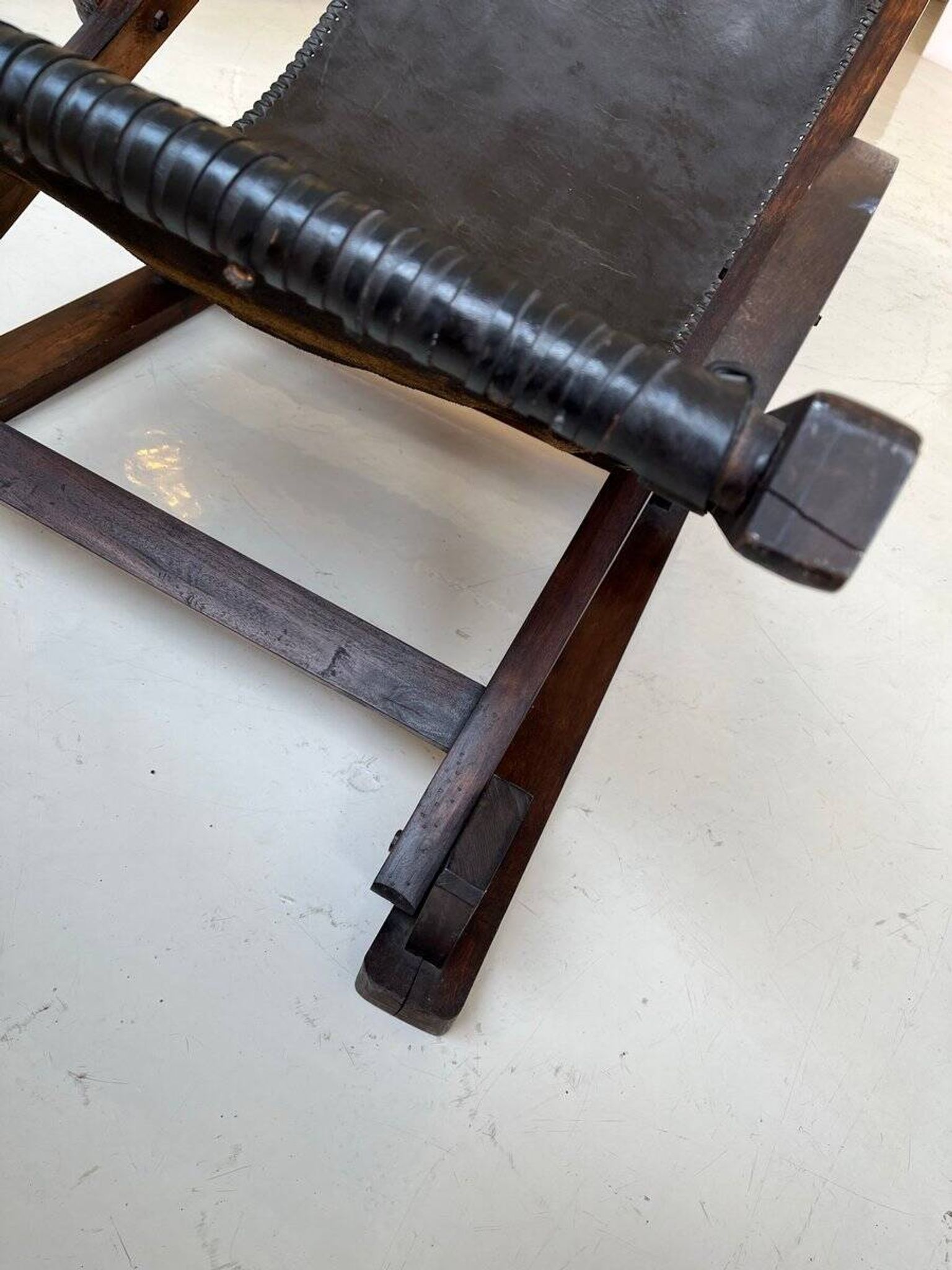 Vintage leather sling chair, 1980s